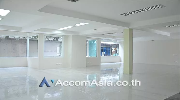 7  Office Space For Sale in silom ,Bangkok BTS Sala Daeng AA13163